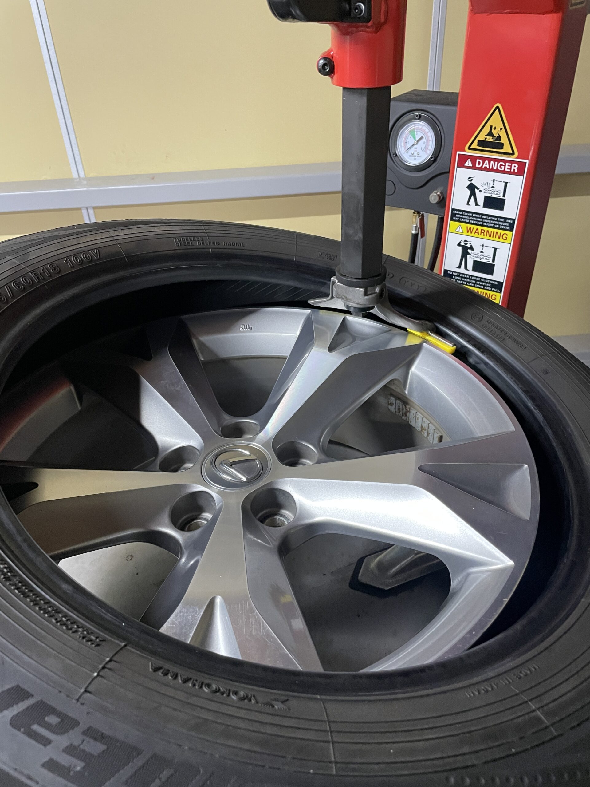 持ち込みレクサスNX純正ホイール交換 | 小牧市で自動車買取・販売