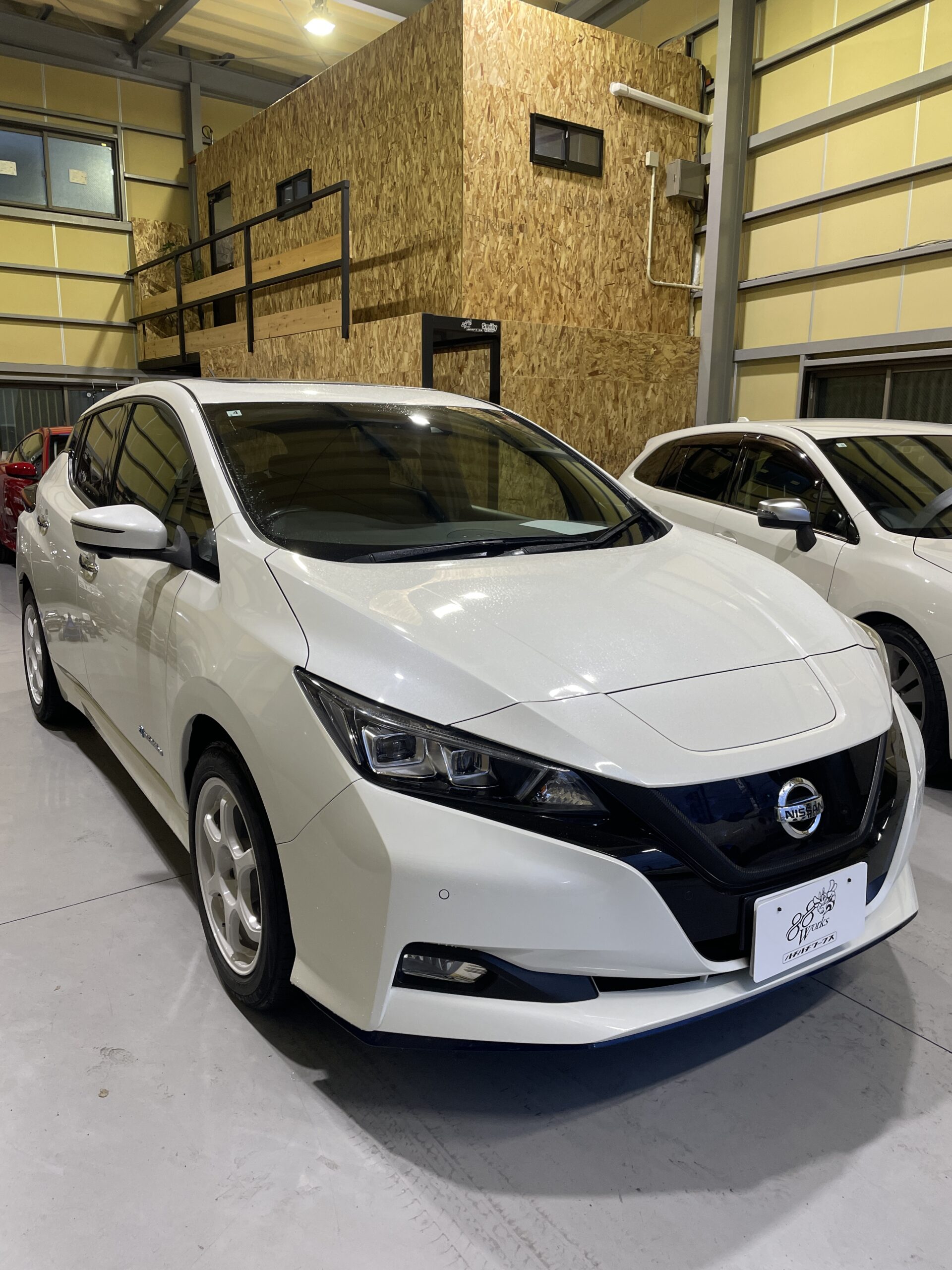 何かがおかしい？純正サンルーフ？E +リーフ入庫！！ | 小牧市で自動車