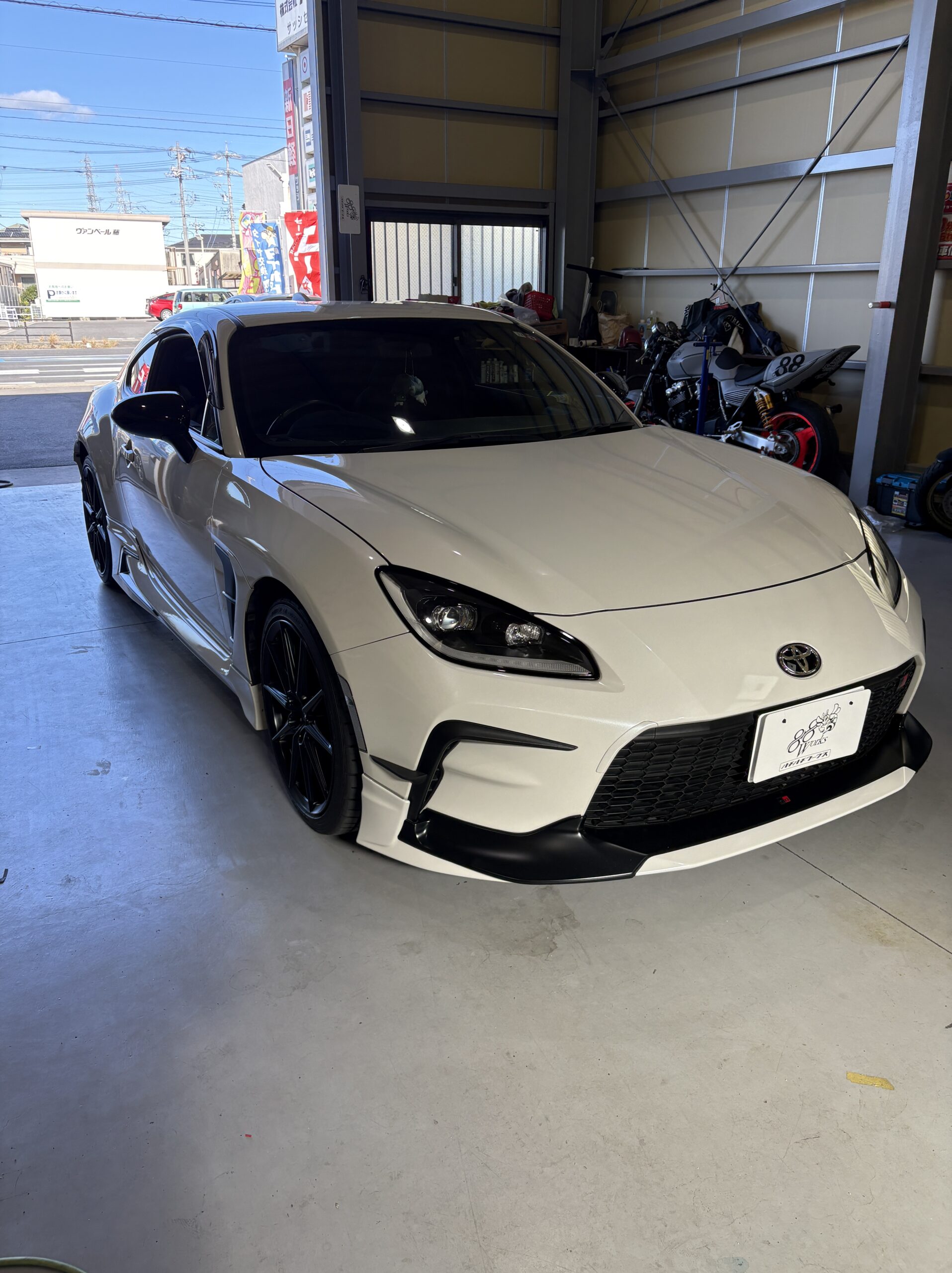 GR86 ZN8 サブウーファー取り付け！純正9インチナビの配線に